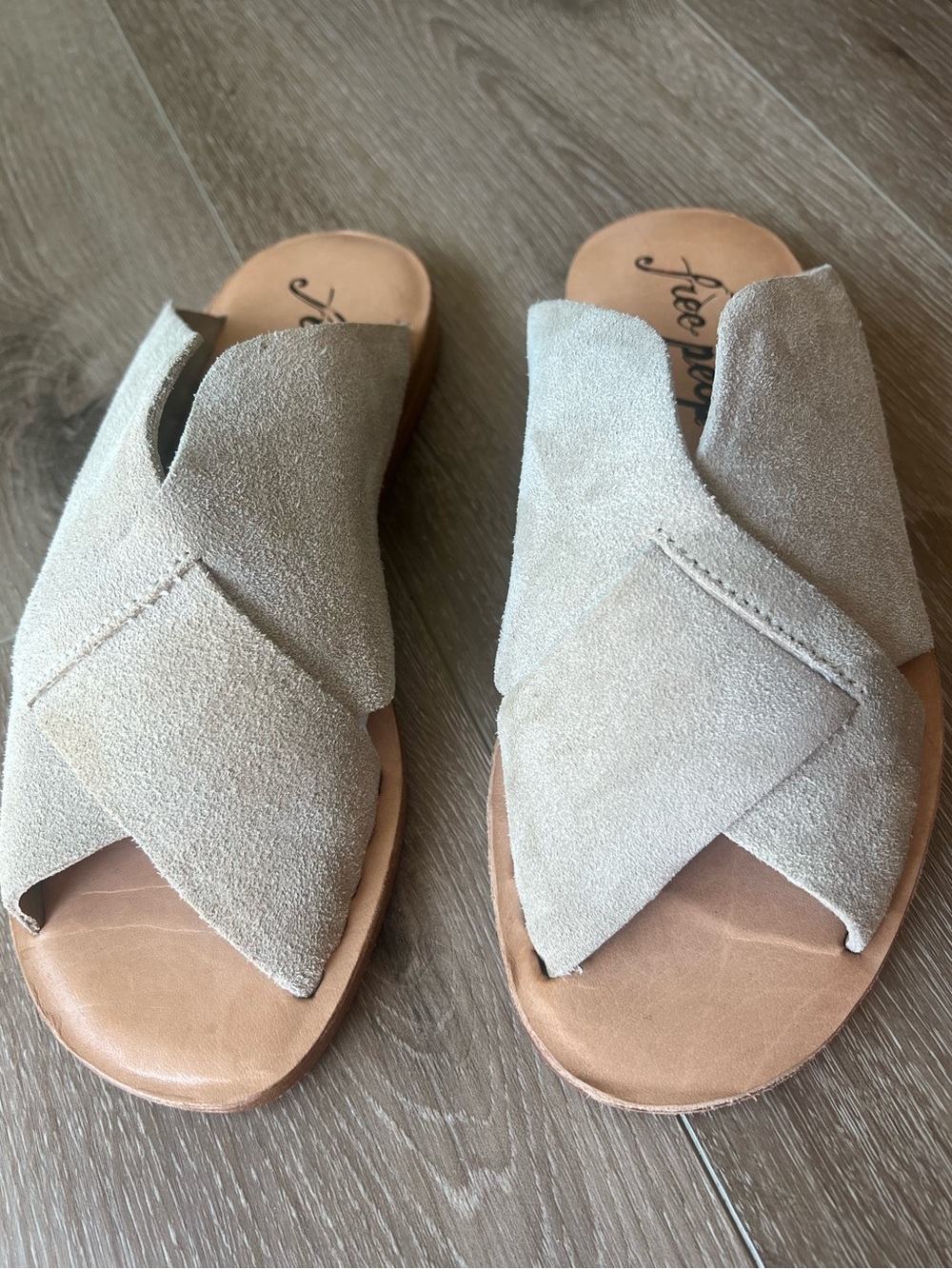 Free People Suede Criss Cross Slide Sandals Beige Size 36 EU US 6-6.5